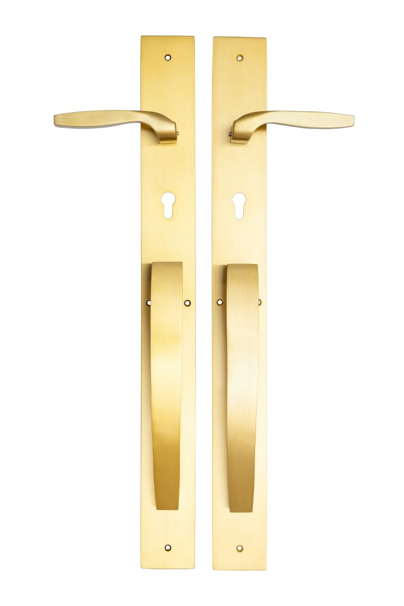 khóa cửa đại sảnh Trung Dũng