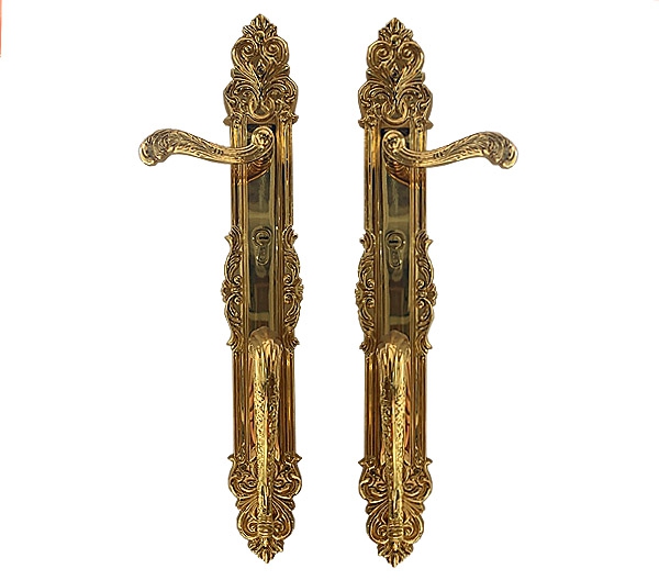 khóa cửa đại sảnh Trung Dũng