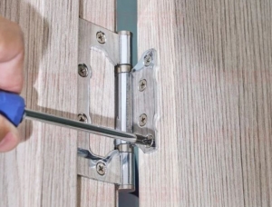 Cách lắp bản lề âm dương chi tiết và dễ thực hiện nhất